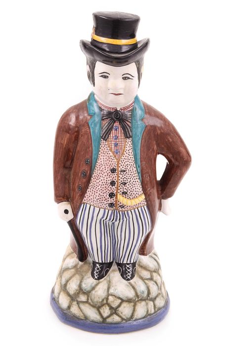 Jarro com tampa- escultura masculina em faiança de Coimbra