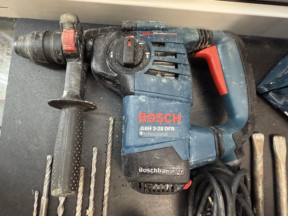 Młotowiertarka Bosch Professional GBH 3-28 DFR + wiertła + koncówki