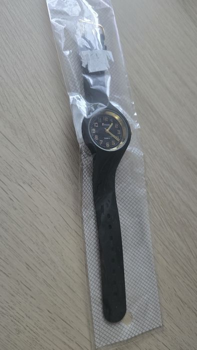 Zegarek sportowy nowy
