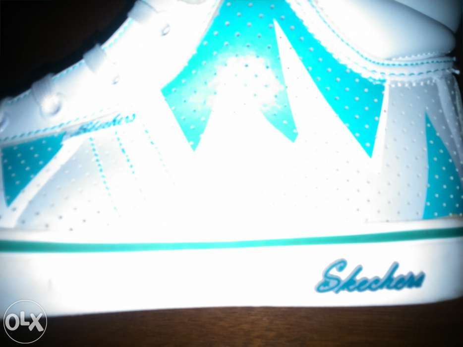 Sapatilhas da Skechers novas!