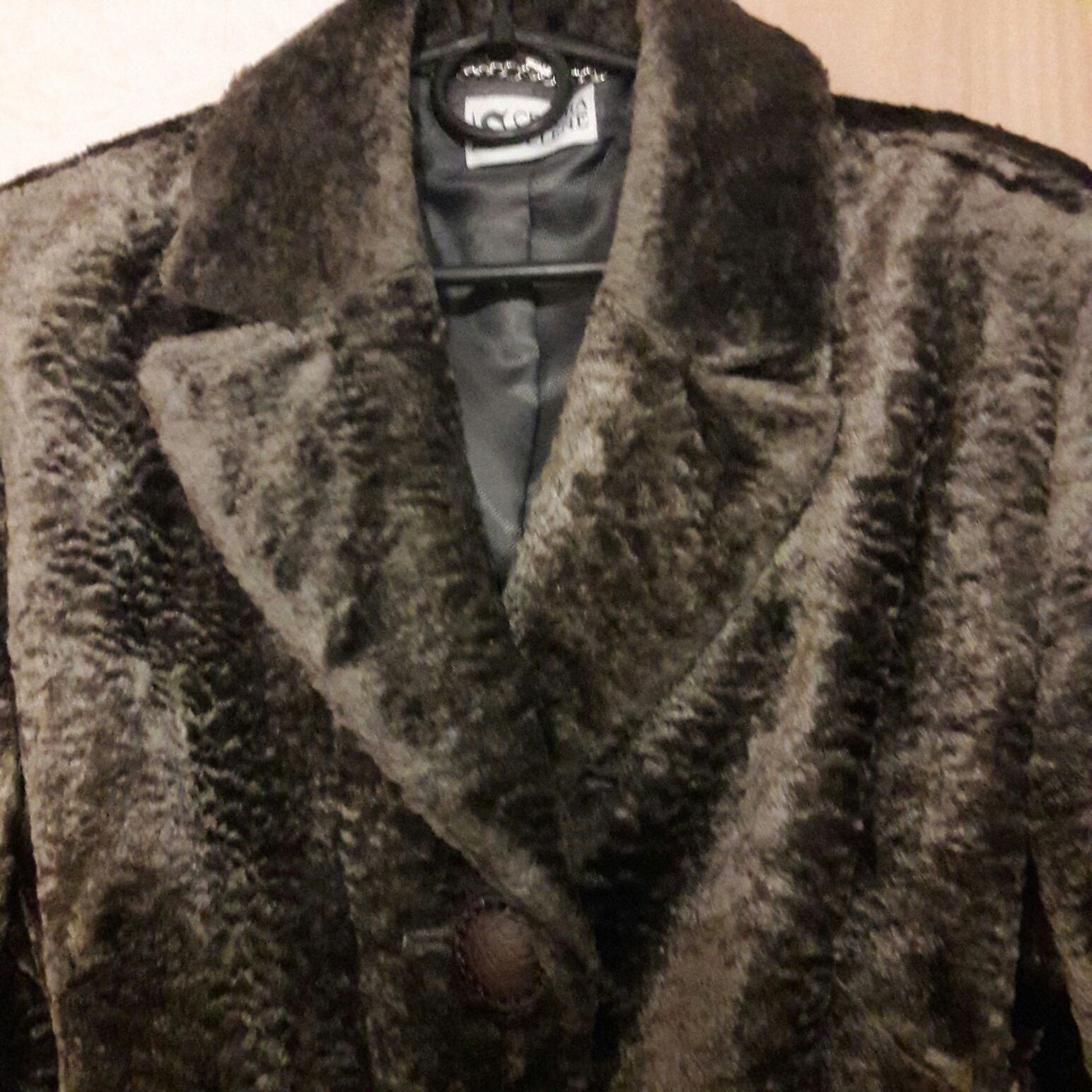 Пиджак демисезонный ( исcкуств.мех).800грн.