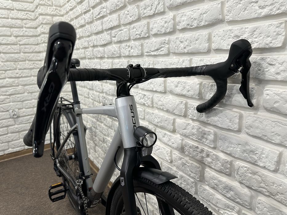 Rower Gravel Focus Atlas grx hydraulika