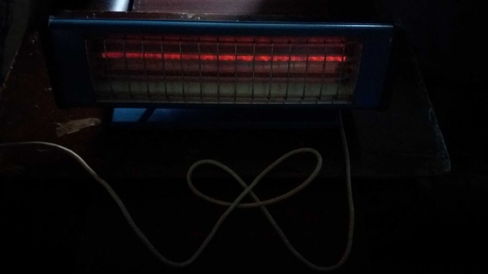 Обогреватель электрокамин бытовой Кварц-4 поворотный