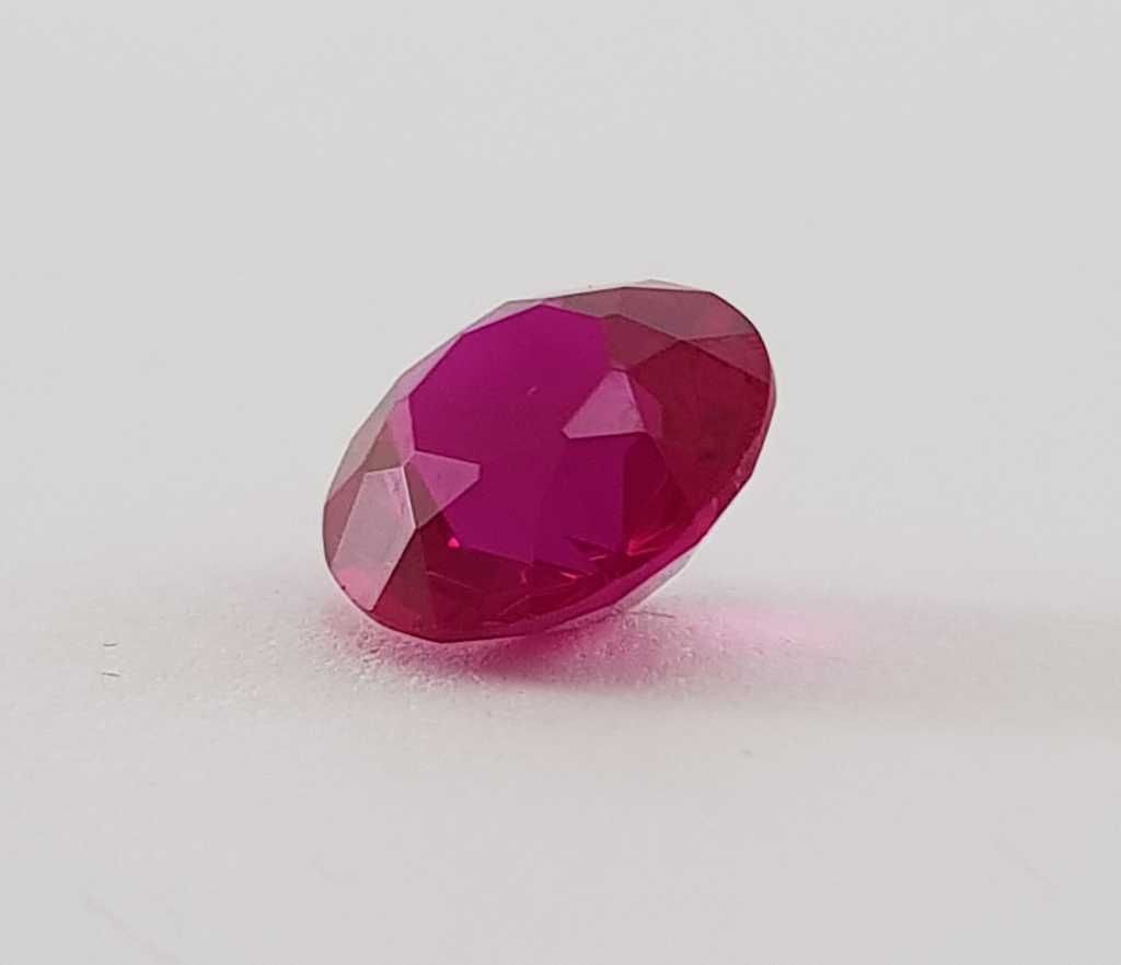 Syntetyczny Rubin 6,1 ct