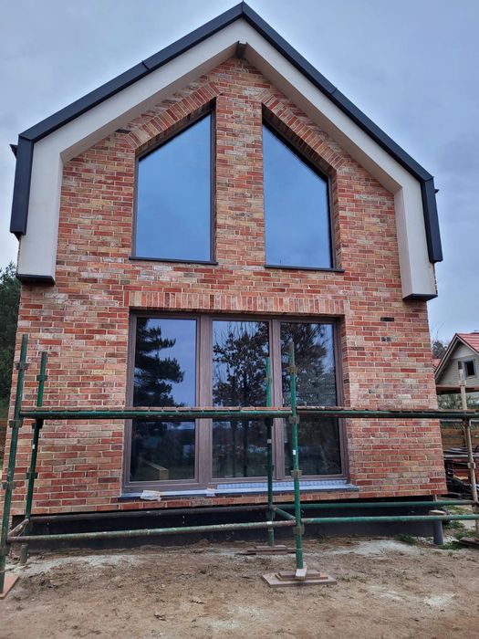 Płytki z cegieł rozbiórkowych elewacyjne