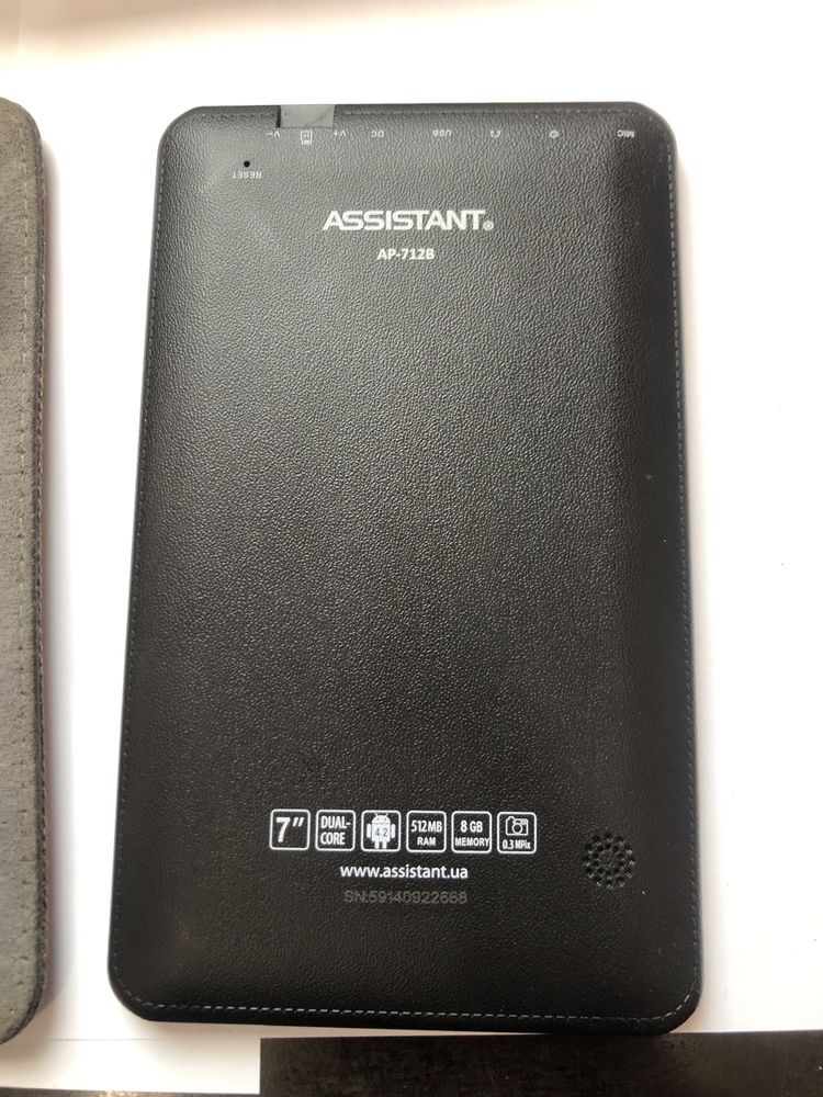 Планшети IPad mini A1432 та Assistant AP-712B