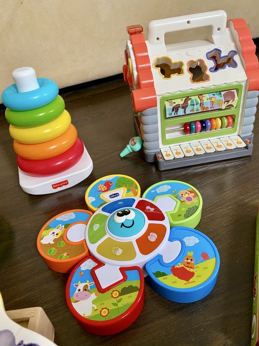 Дитячі розвиваючі іграшки Chicco, Fisherprice, Haba