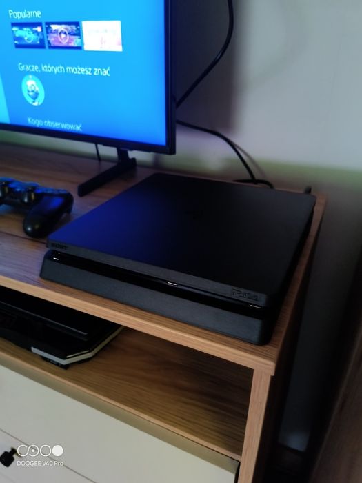 PlayStation 4 slim