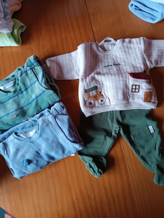 Lote  babygrows e conjunto Mayoral bebé menino