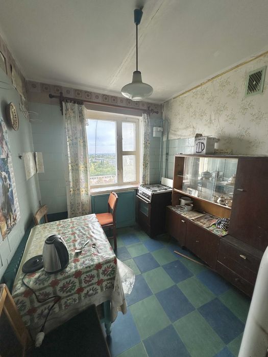 Продам 3х (101й мкрн)