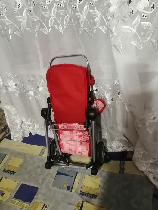Продається коляска дитяча у гарному стані.