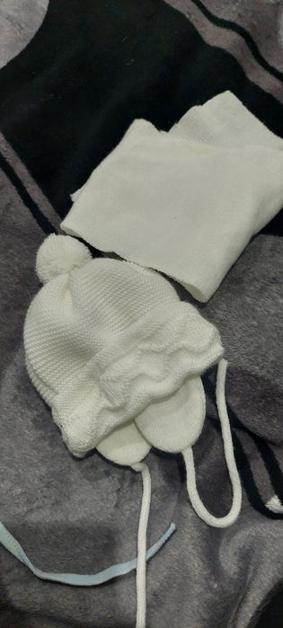 Czapka zimowa z nausznikami i szalikiem dla niemowlaka 0-4 miesiące