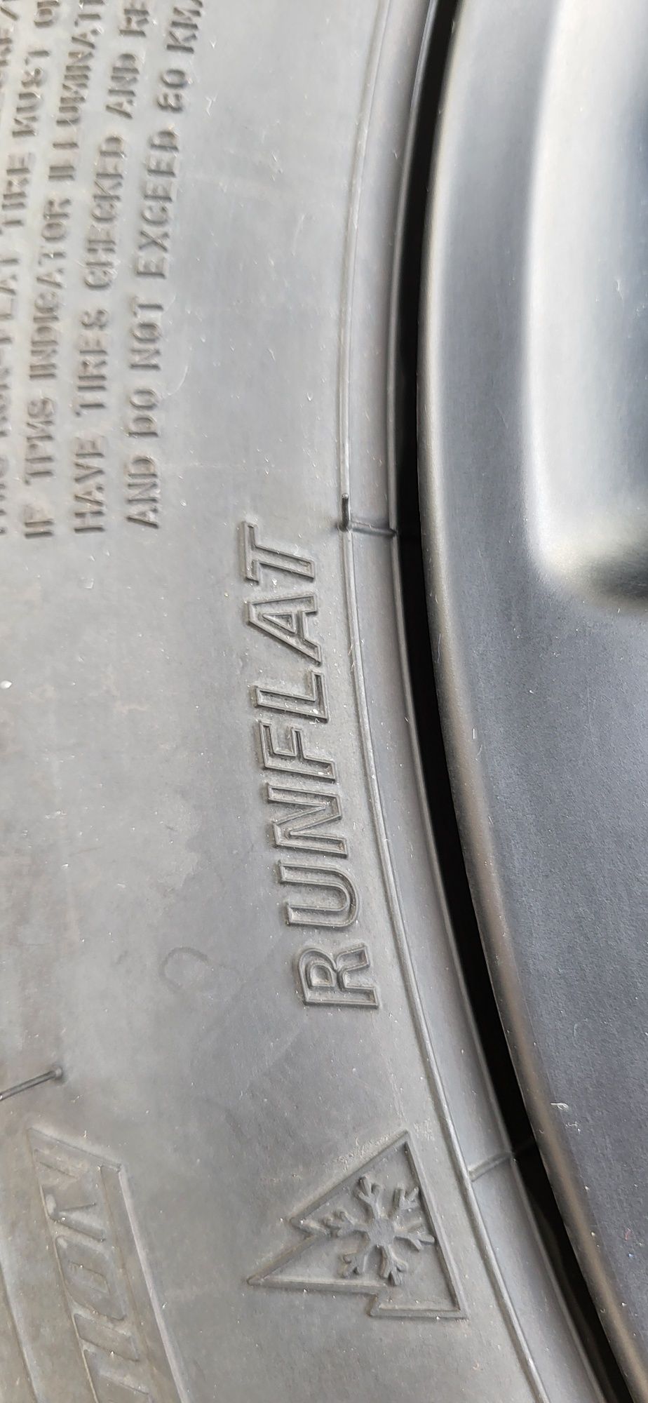 Koła bmw felgi aluminiowe proszkowo malowane,opony zimowe runflat