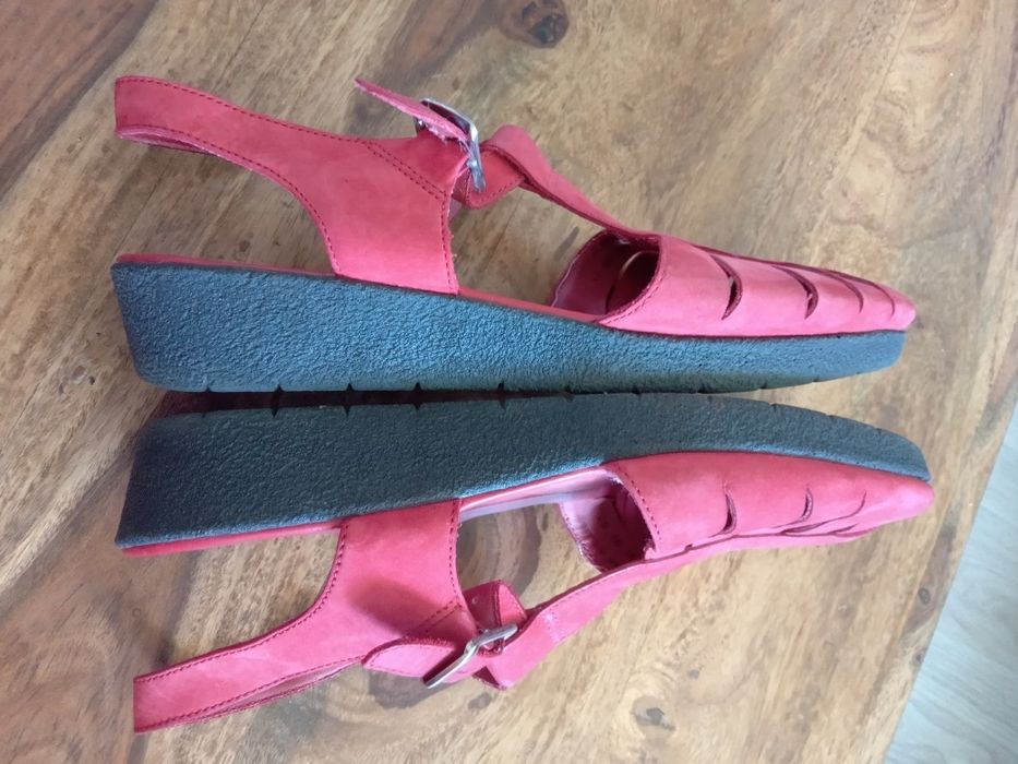 Sandały zabudowane Ecco rozmiar 40