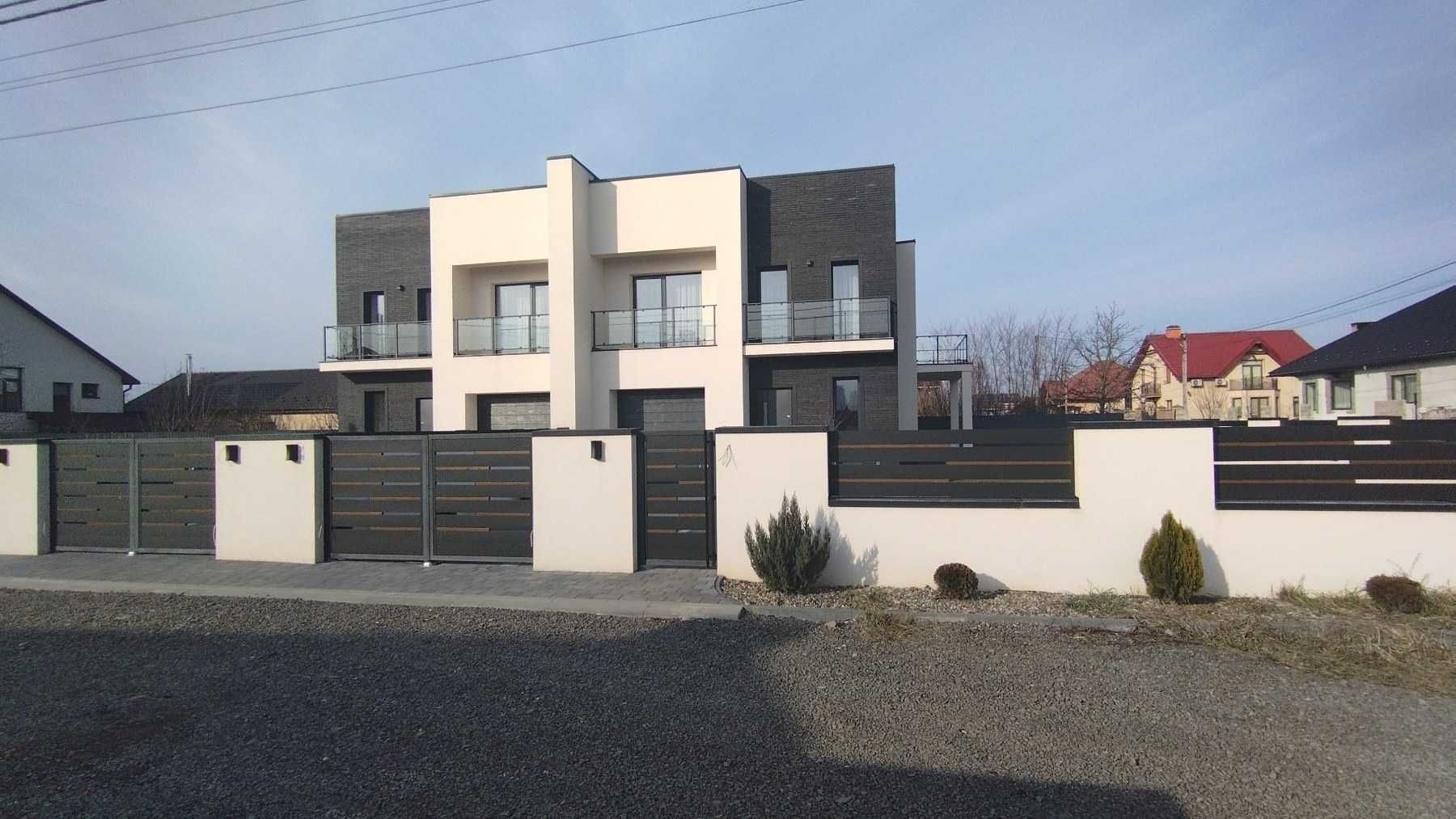 Продається котедж, вул. Тернопільська
Код: 24930