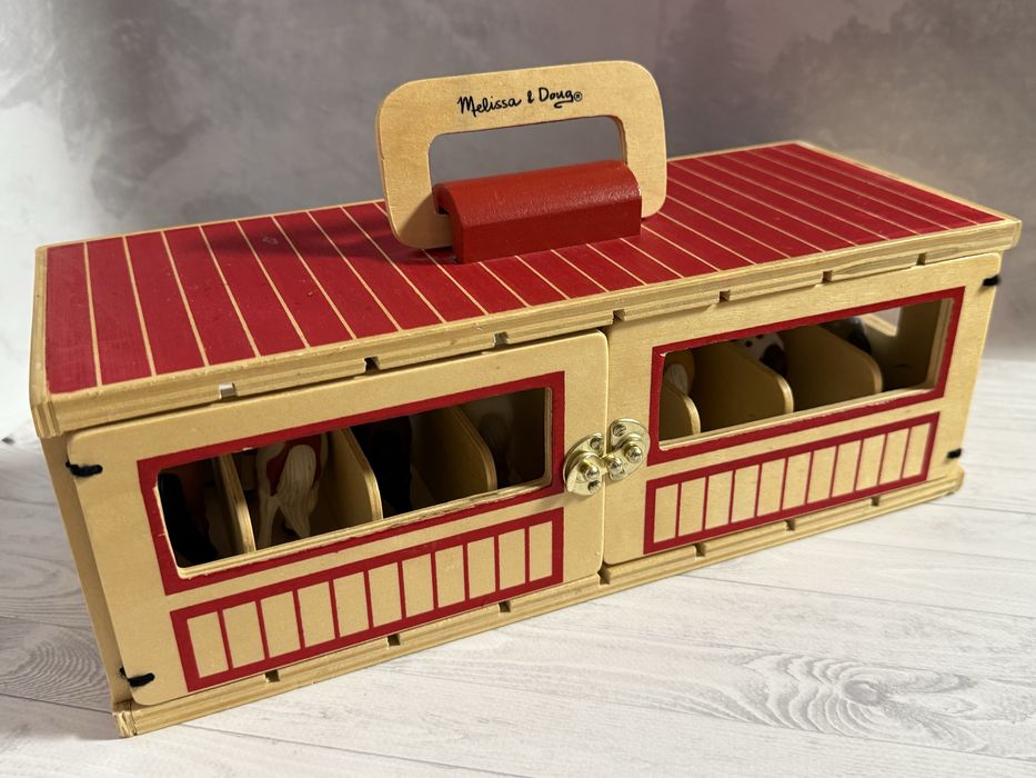 Ігровий набір Переносна дерев'яна стайня з кіньми Melissa & Doug
