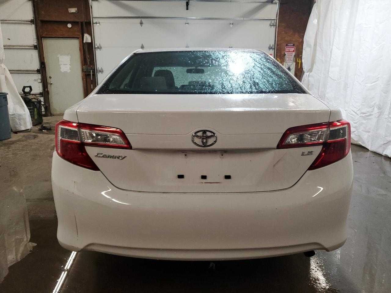 Toyota CAMRY 2014