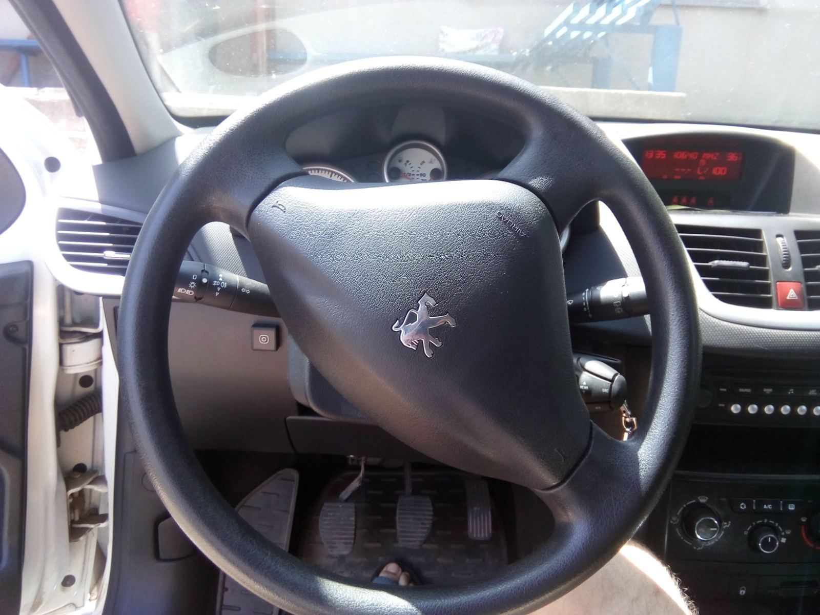 Авто Peugeot 207 sw