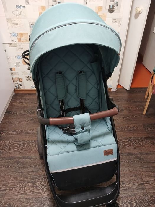 Продам дитячу прогулянкову коляску  Carrello Bravo