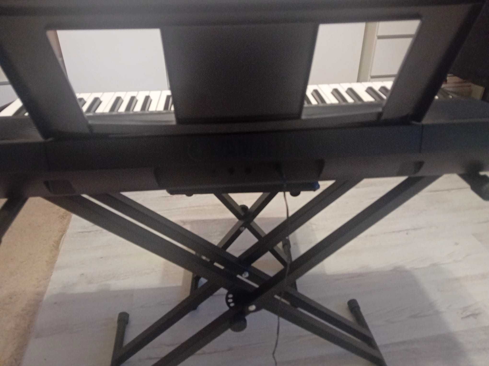 Keyboard Yamaha PSR-E273