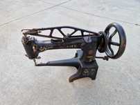 Máquina costura Singer 29K