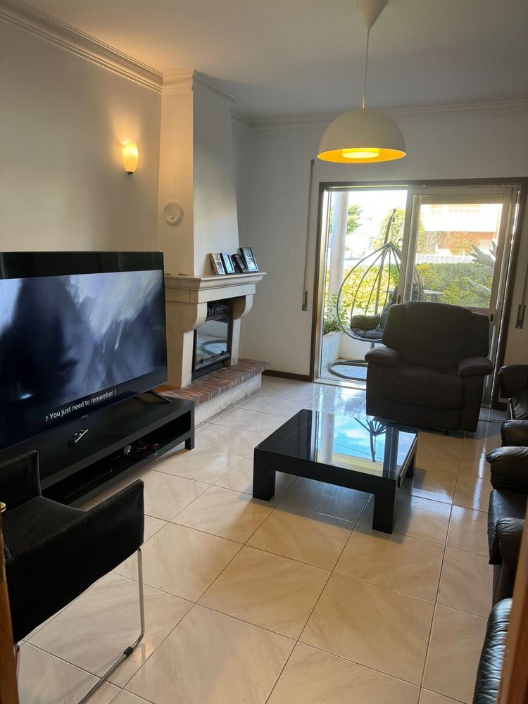 Quarto compartilhado prox Aeroporto frente ao Metro.