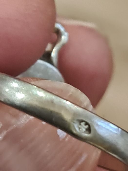 Srebrny pierścionek  925