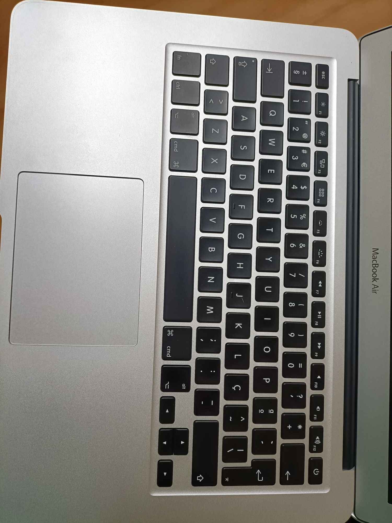 MacBoook Air 15", não trabalha