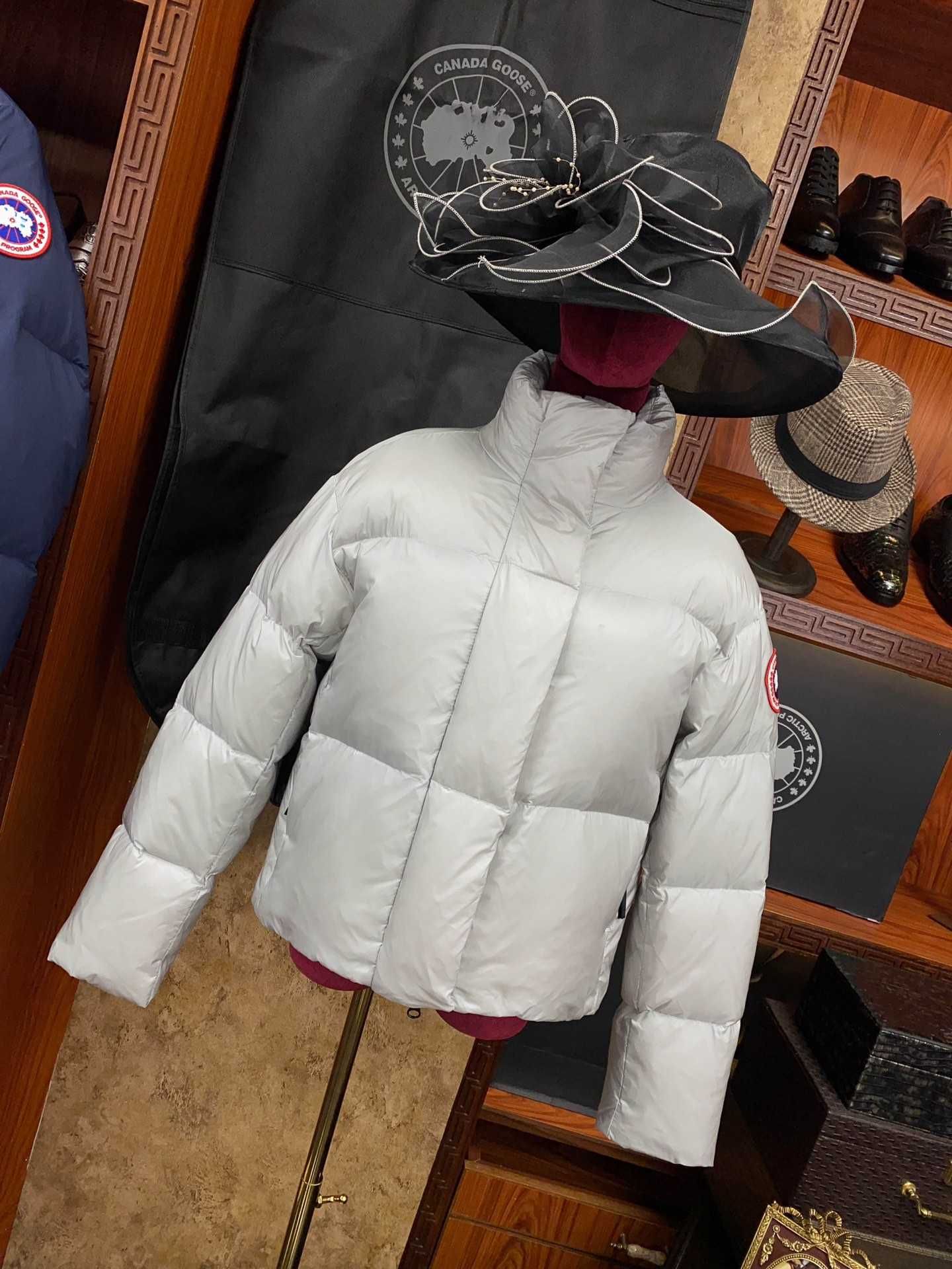 Canada Goose Cypress Krótki strój z piórem Srebrno-szary