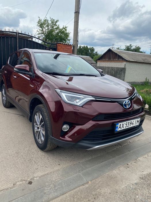 Продам Toyota Rav-4 Гибрид 2017 рік