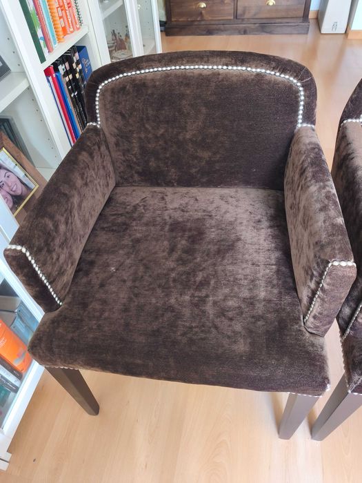 Dois cadeirões quase nov