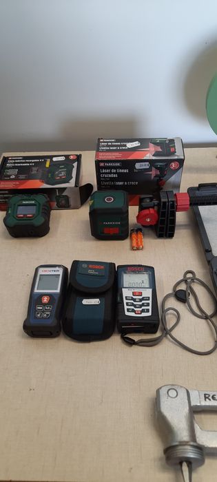 Laser medidores MILWAUKEE  LDM 100 e Boch DLE 70 profissional  DEXTER