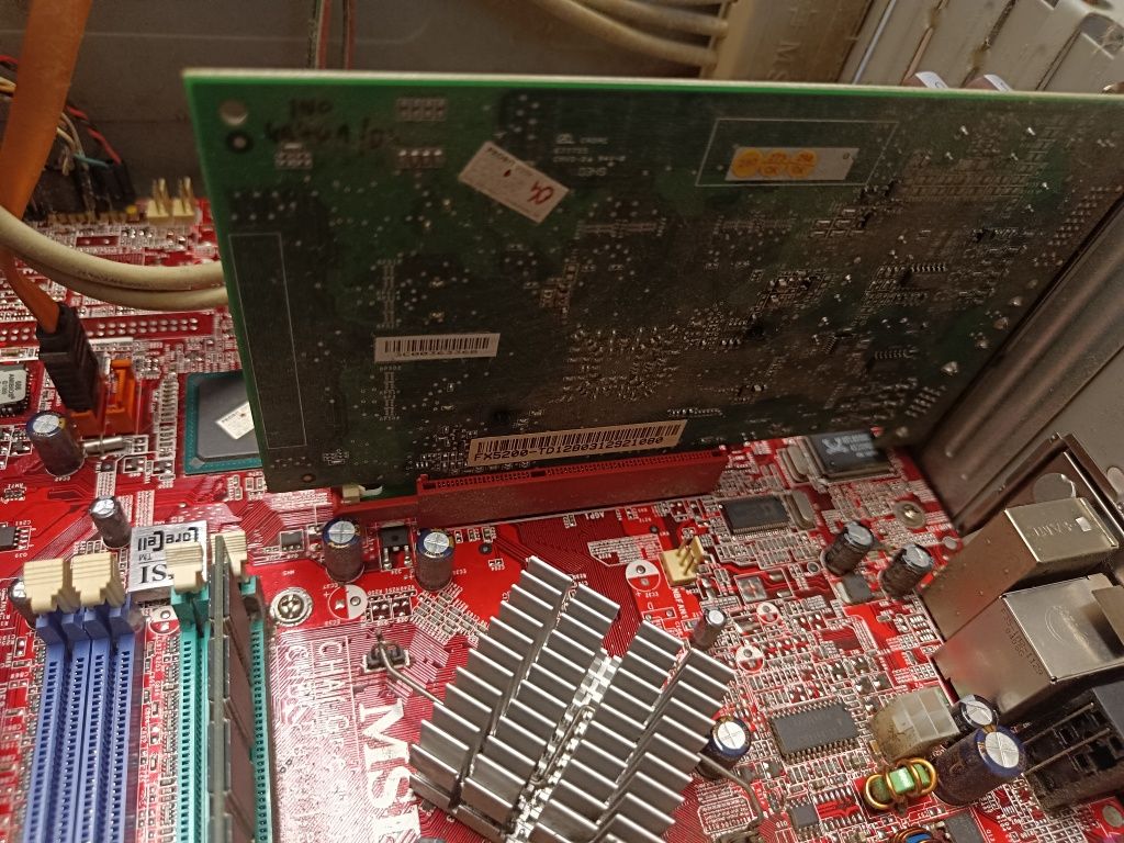 Komputer stacjonarny RETRO Pentium 4