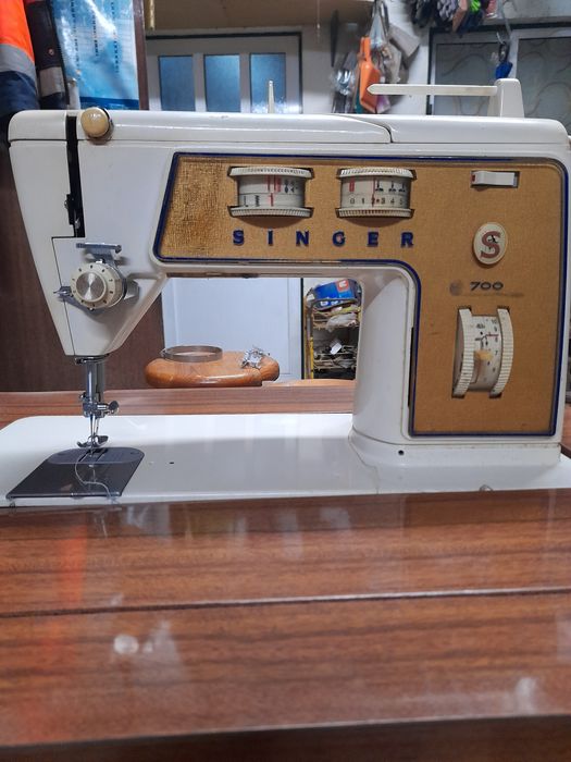 Máquina de costura usada