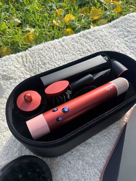 Новий Мультистайлер Dyson HS08 Strawberry новий комплект з дифузором