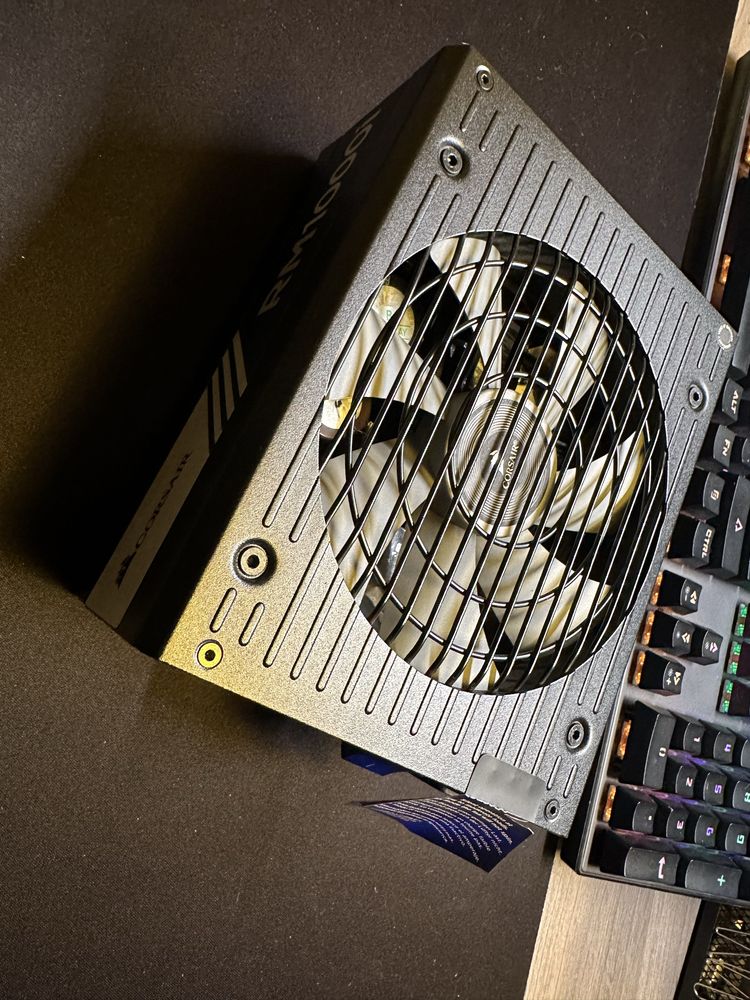 Блок живлення Corsair RM1000I