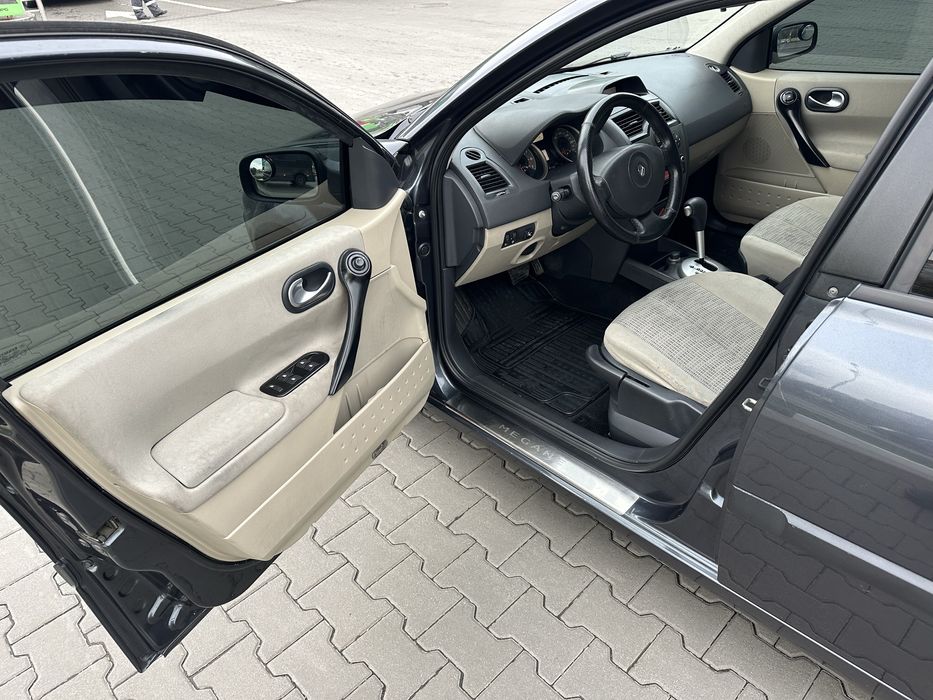 Рено Меган 1.6 автомат газ