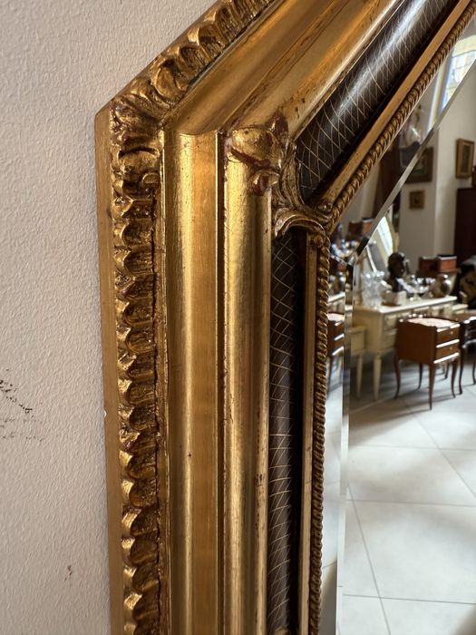 Ośmiokątne lustro ścienne