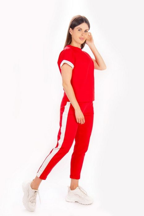 Женский костюм красный р42-46