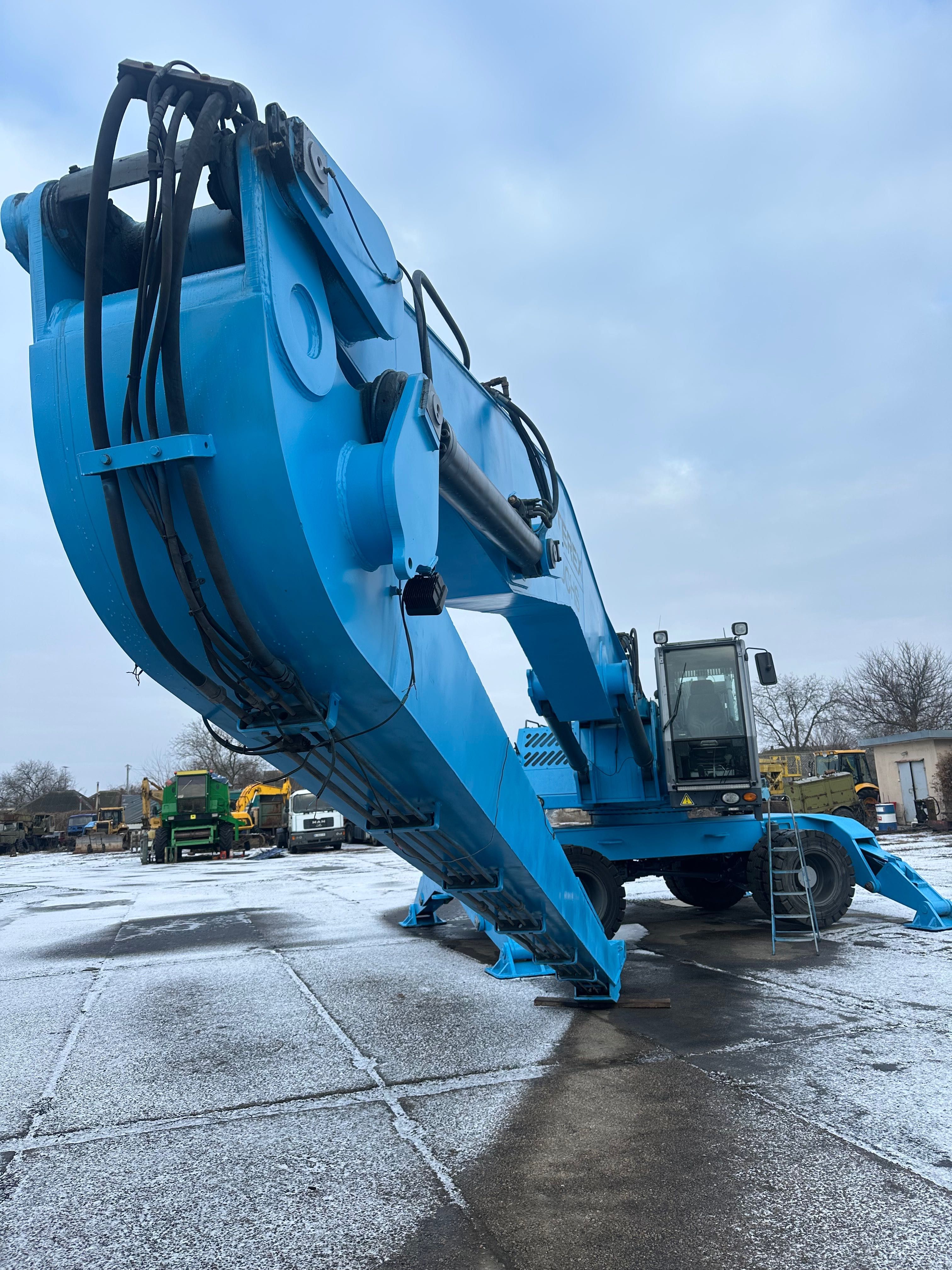 Продам Terex Fuchs MHL 360 у відмінному стані або здам в оренду!