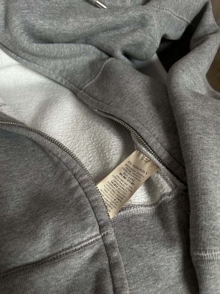 burberry zip hoodie оригинал размер М