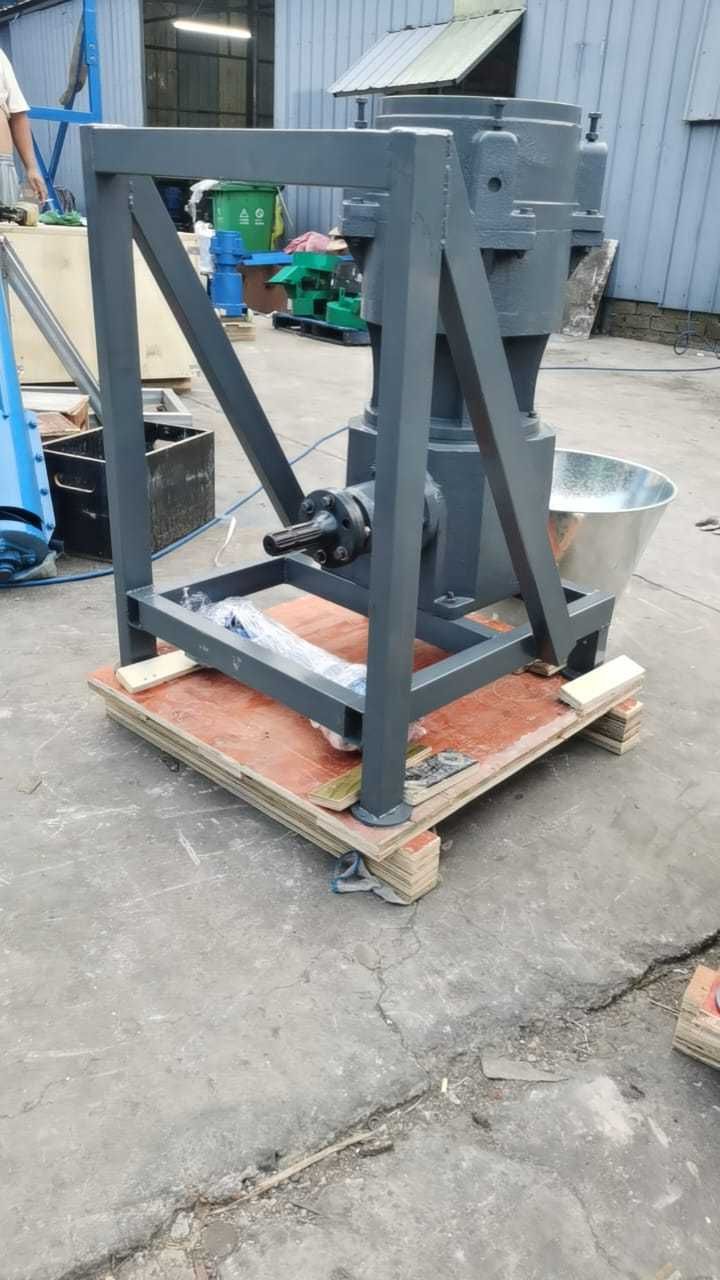 Peleciarka na WOM  7,5kW-22kw 300kg/h