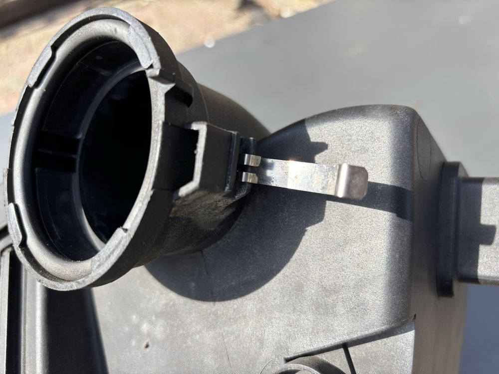 Obudowa filtra powietrza BMW E36 320i M52B20 M50B20 airbox