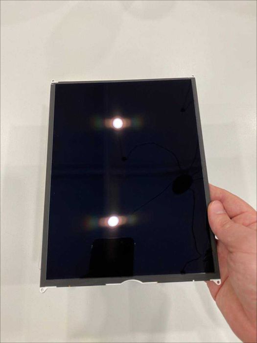 Дисплеї , матриці на iPad