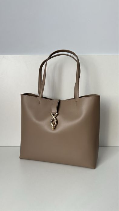 Жіночий шкіряний шоппер Mianova L Tote Furla