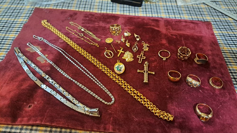 Aneis pulseiras pendentes Ouro.