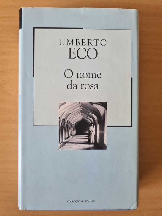 Livro "O Nome da Rosa" de Umberto Eco