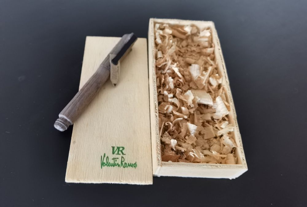 Caneta ballpoint Valentin Ramos em madeira Única.