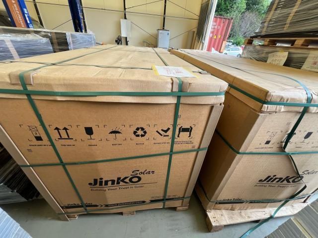 Невикористані сонячні панелі,оптовий продажJINKO SOLAR (630W)
Производ