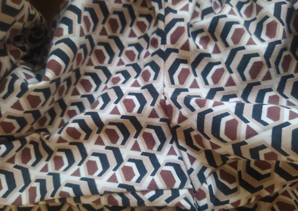 Spodnie damskie 40/L kolorowe Stradivarius brązowe beżowe